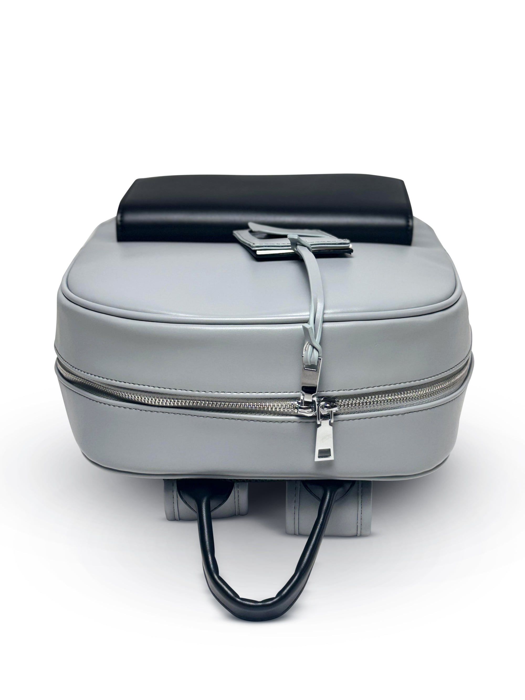 Voyageur Backpack - Pebble